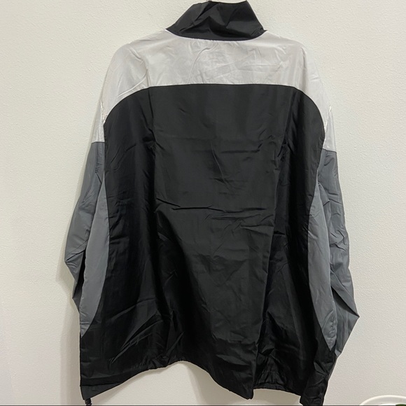 ❌ SOLD ❌ NWT NFL Cincinnati Bengals Windbreaker - Picture 8 of 8